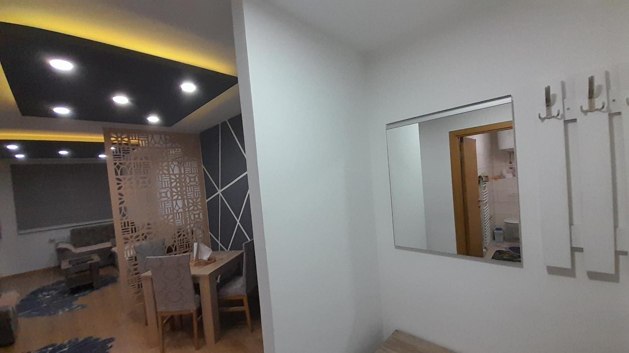 Apartment Golden Neom Apartman, Stup,