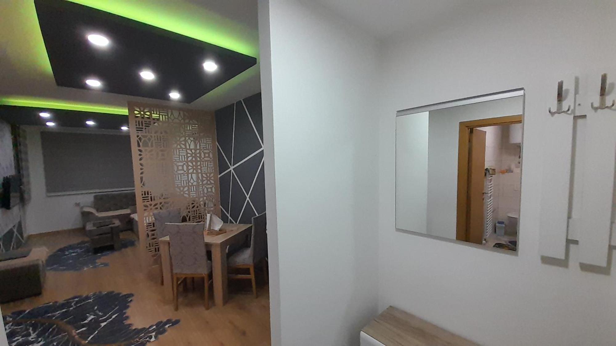 Apartment Golden Neom Apartman, Stup, SJJ